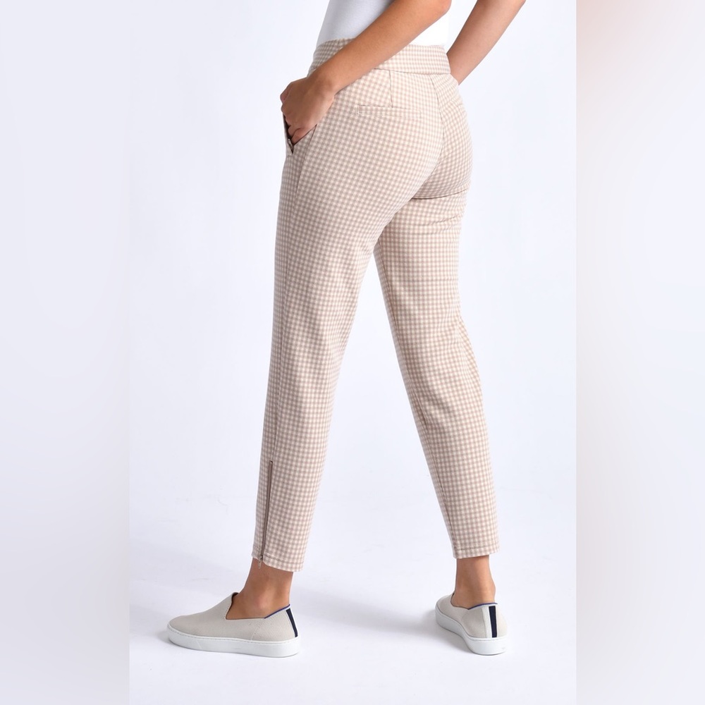 Betabrand Dress Pant Yoga Pants with POCKETS!!!